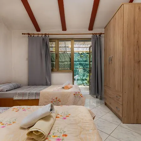 House Domenico Guest house
